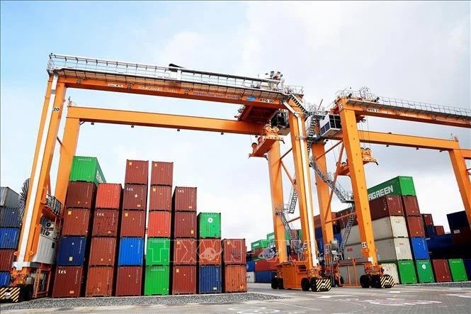 Vietnam enjoys over 19 billion USD trade surplus in eight months