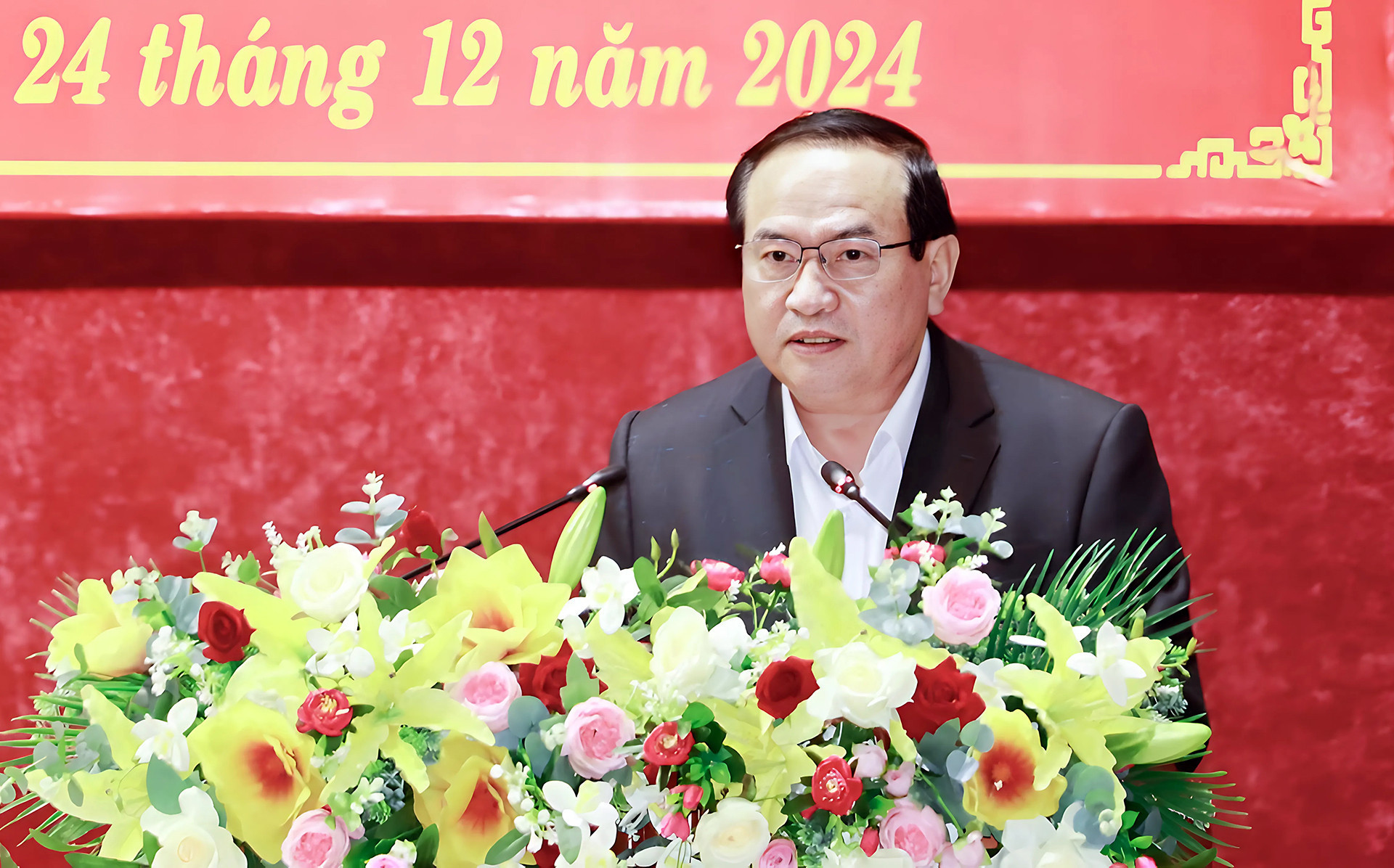 Early Retirement Trend Reshapes Administrative Landscape in Vietnam