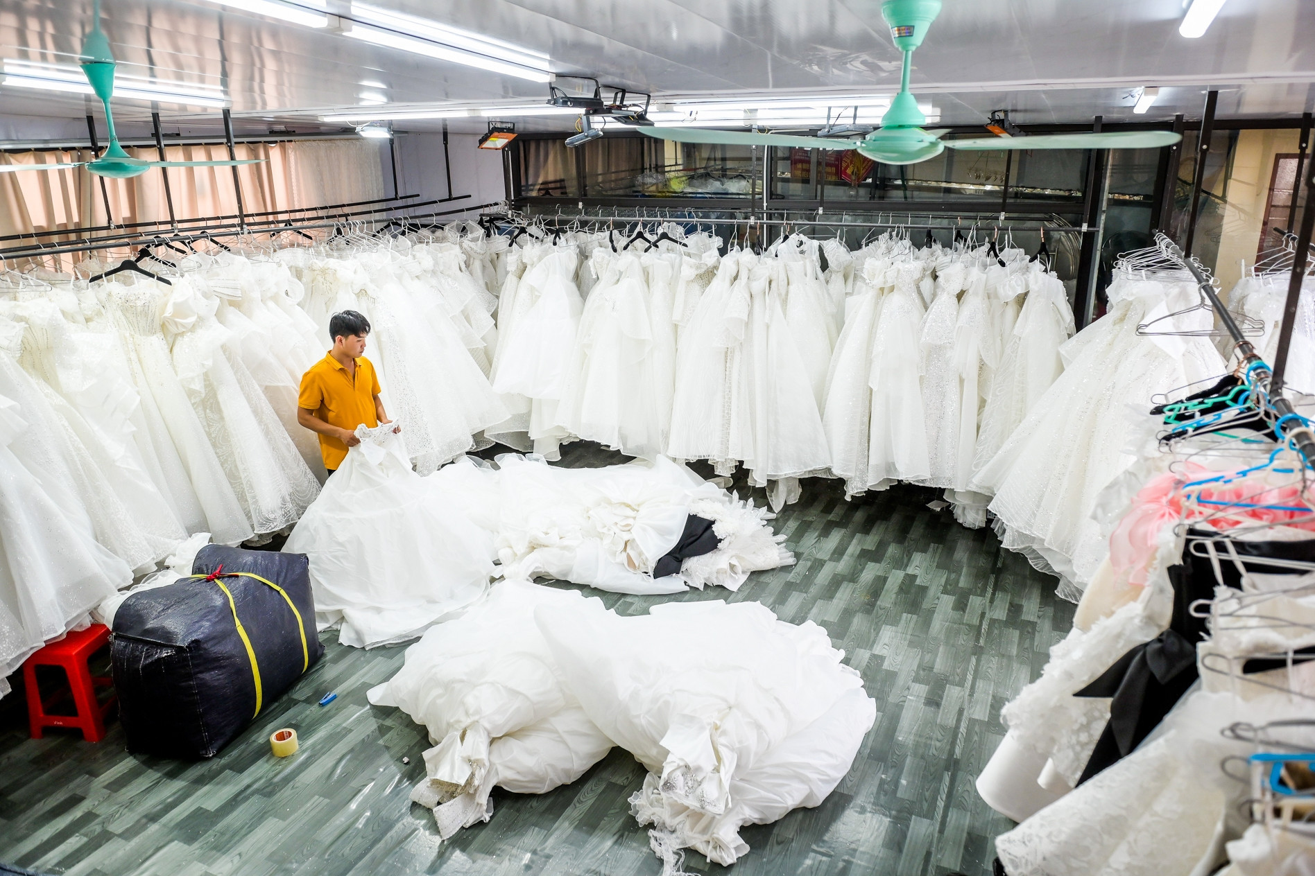 Nam Dinh’s coastal commune becomes Vietnam’s wedding gown capital