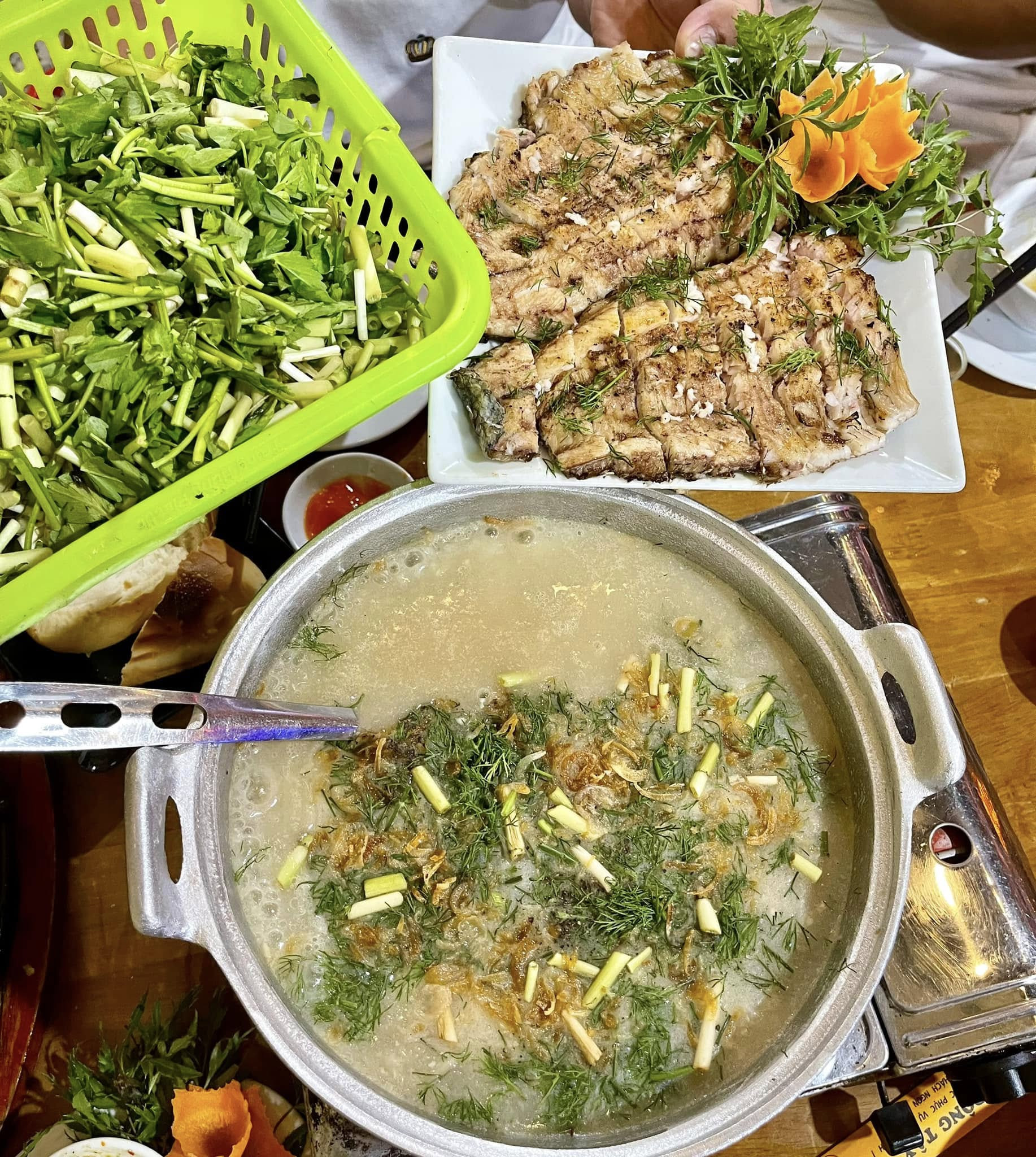 cucanh LeTuanAnh.jpg