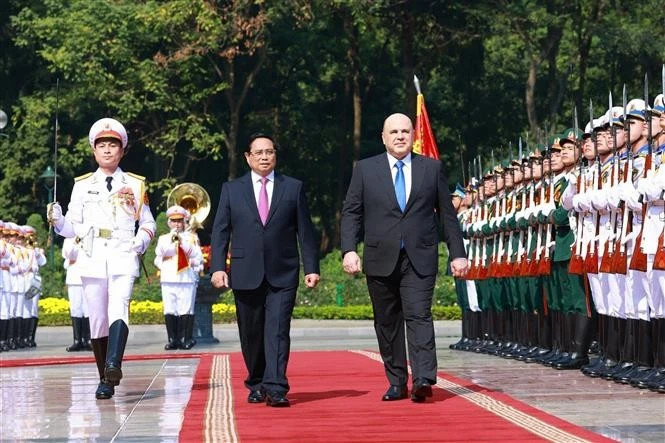 PM hosts official welcome ceremony for visiting Russian counterpart