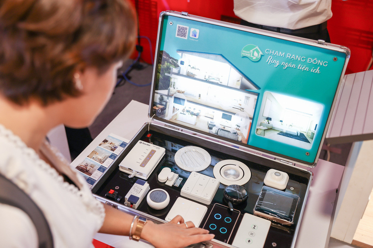 ICT industry (1).jpg