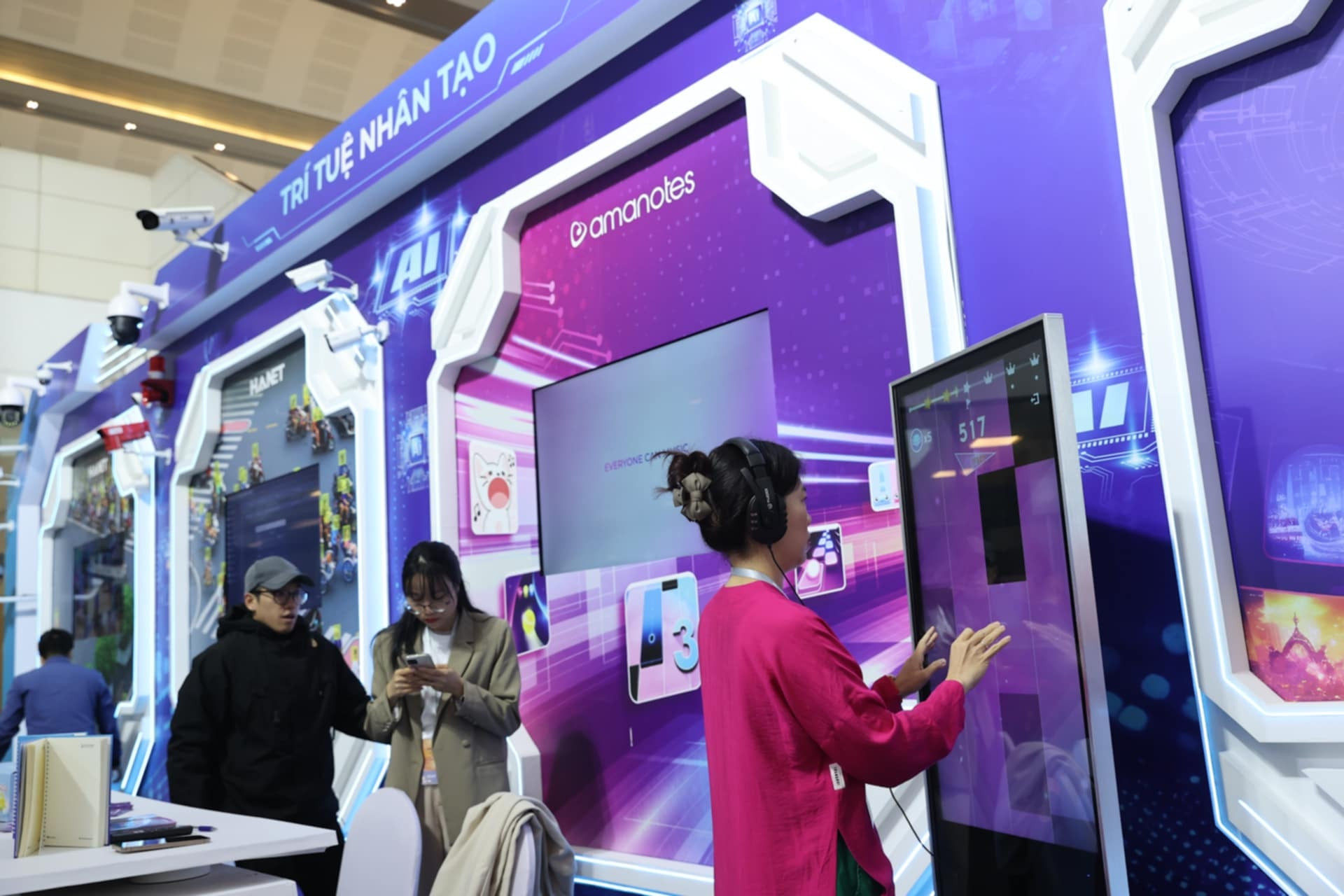 Vietnam recognizes 71 outstanding digital products at national forum