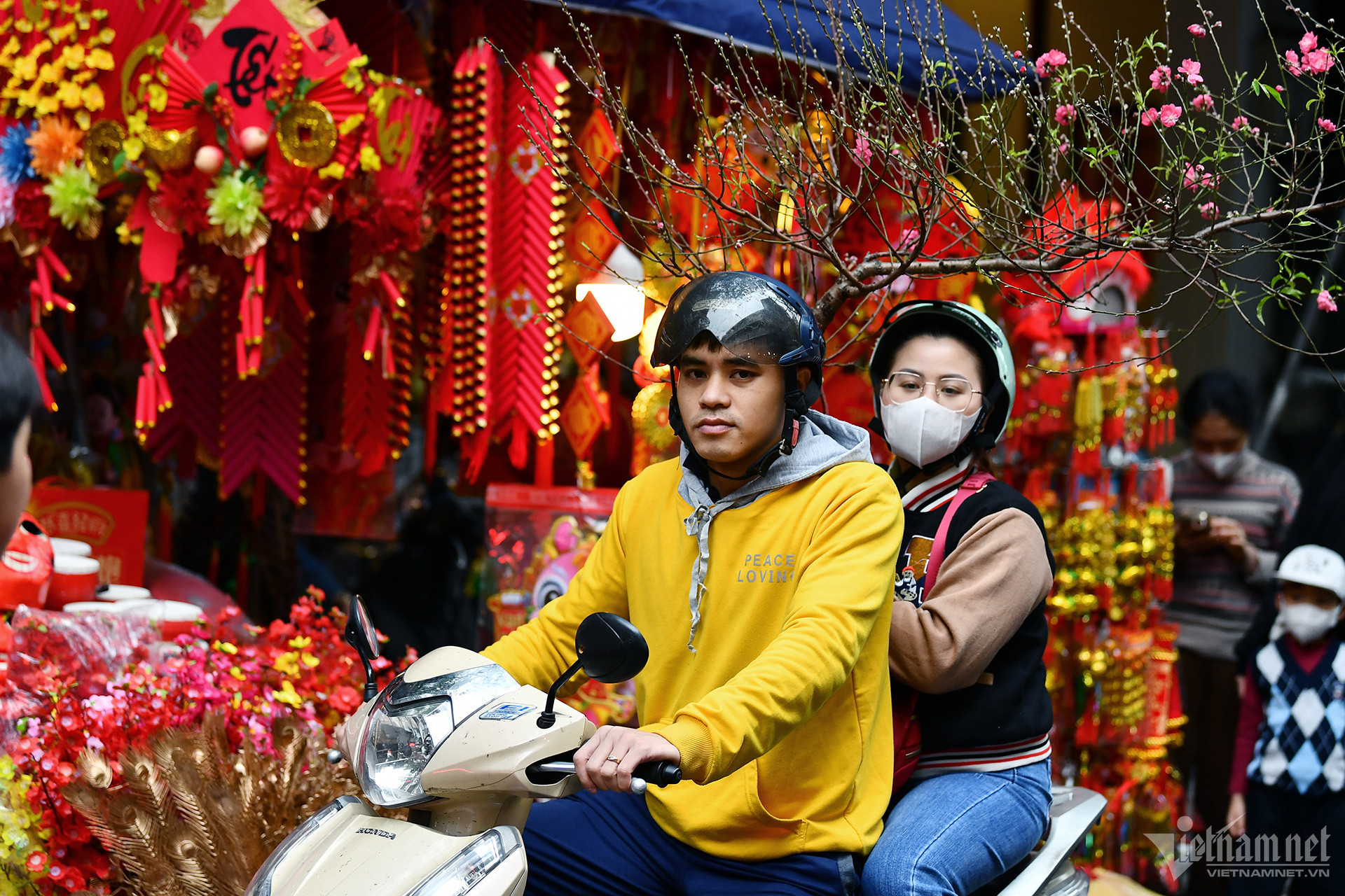 Northeast monsoon impacts Tet weather Drizzle in the North, dry in the