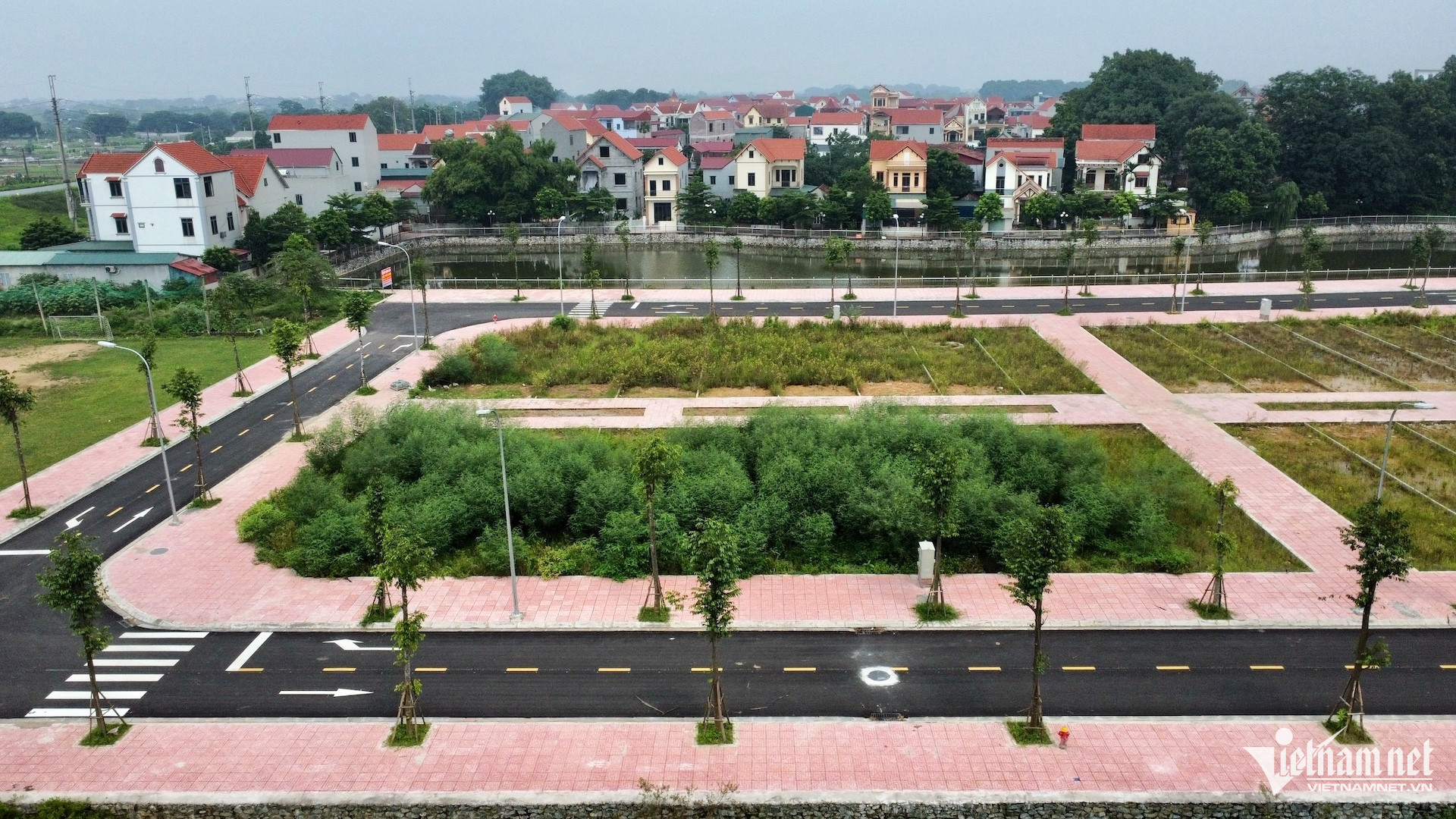 land in HN HongKhanh.jpg