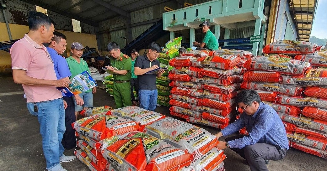 Over 4,000 tons of fake fertilizer seized in major bust