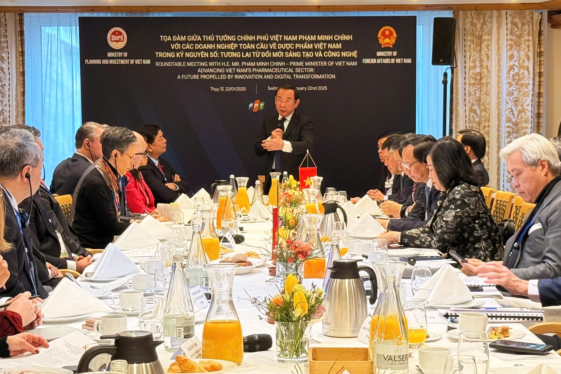 Tọa đàm Dược phẩm Việt Nam trong kỷ nguyên số Tương lai từ đổi mới sáng tạo và công nghệ_17 (1).jpg