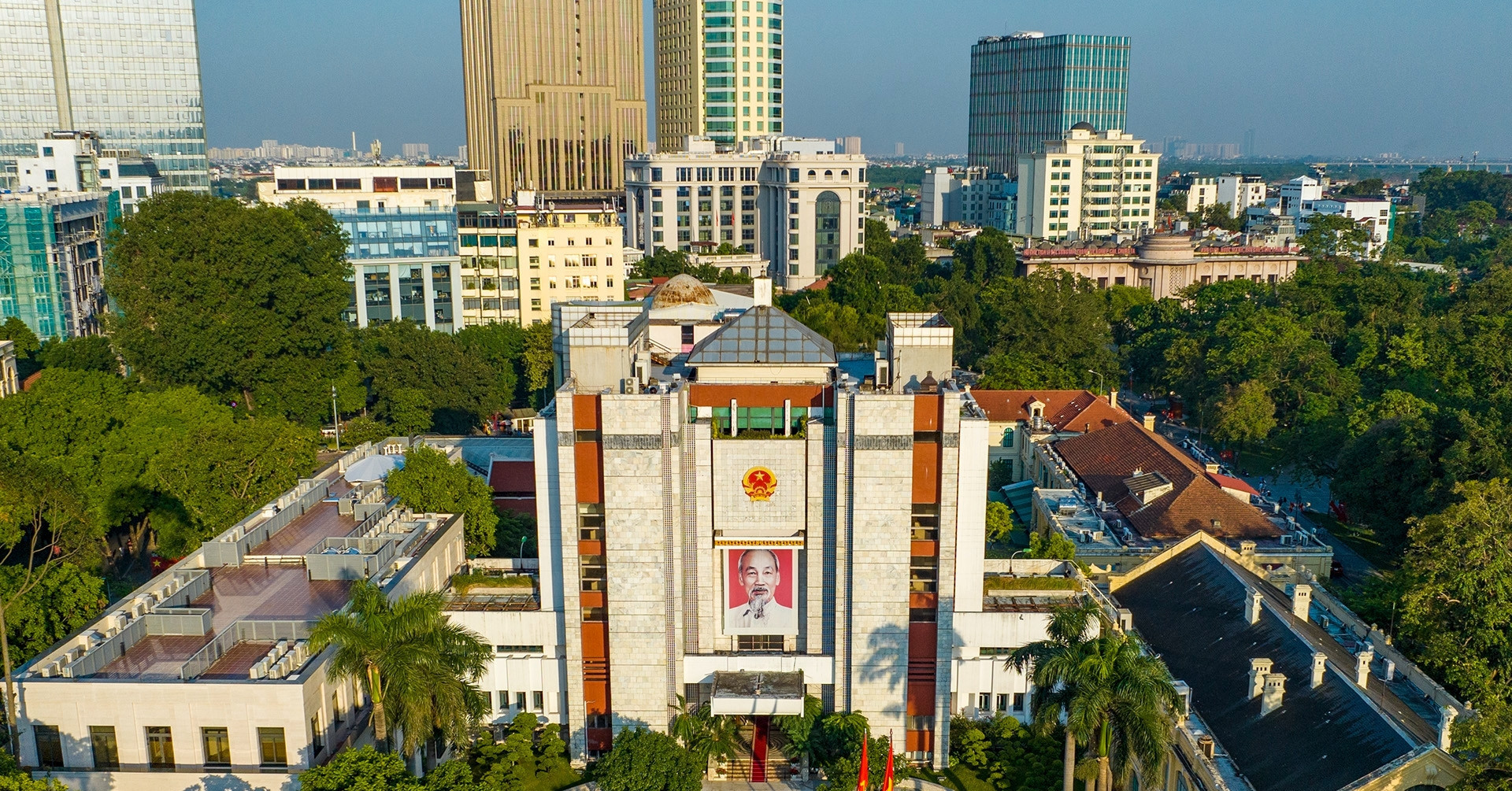 Ministry proposes 15 more department deputies for Hanoi, HCM City