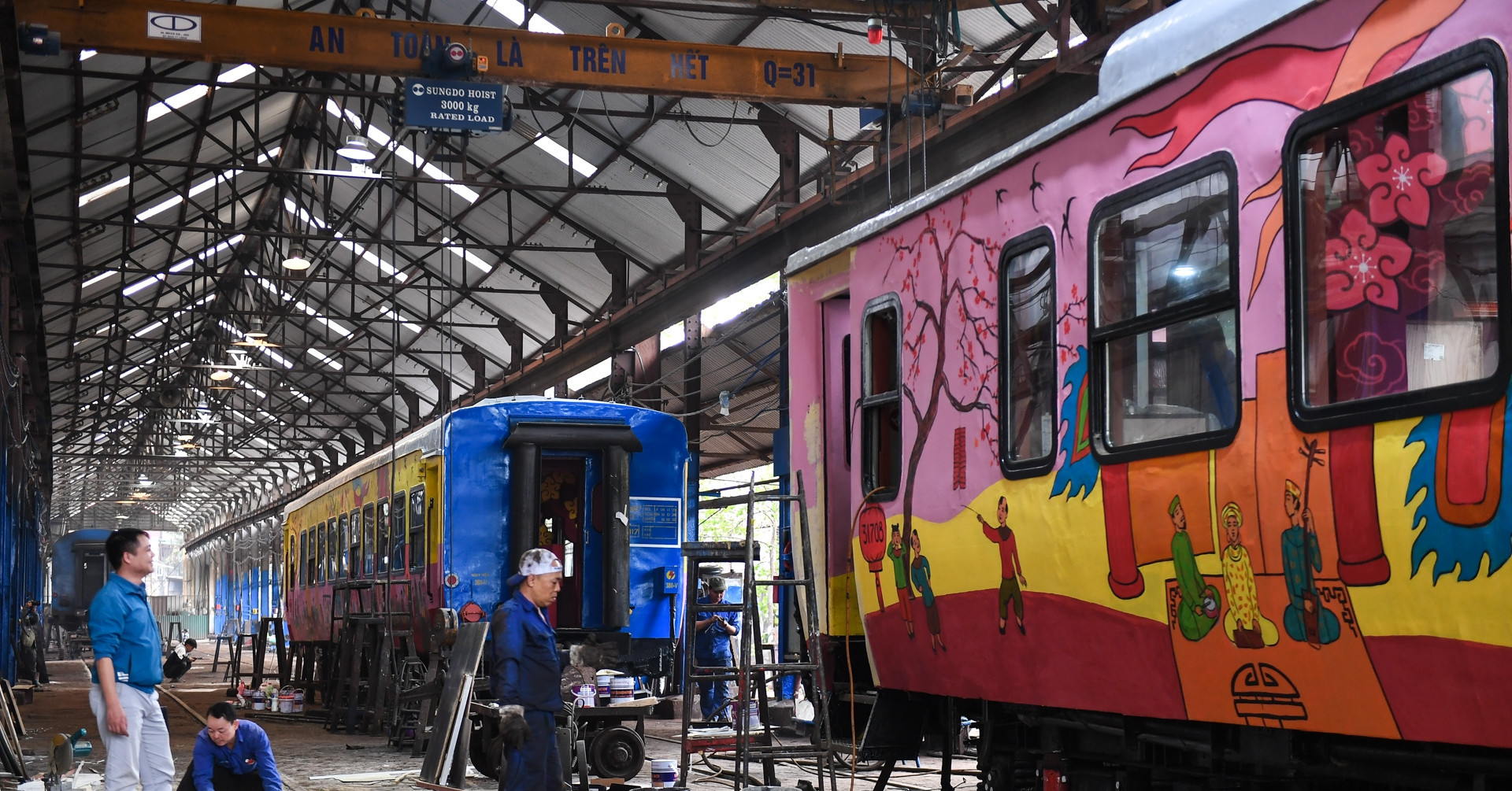 Special Tet train debuts, connecting Hanoi and Ho Chi Minh City