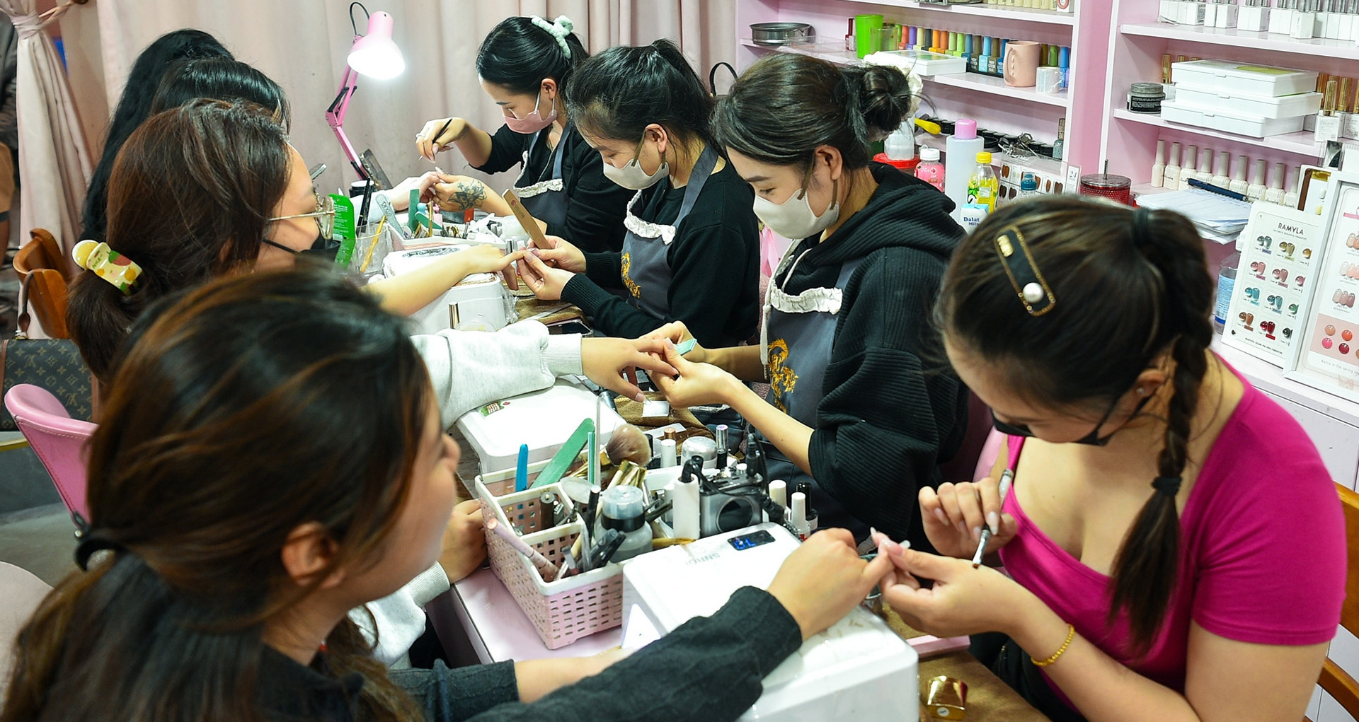 Hanoi residents refresh their looks for Lunar New Year celebrations