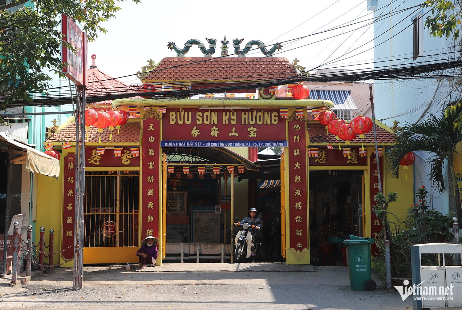 W-chùa đất sét 1.JPG.jpg