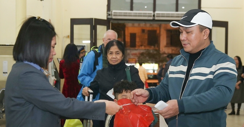 VN last train of the year blends Tet traditions with unique travel experiences