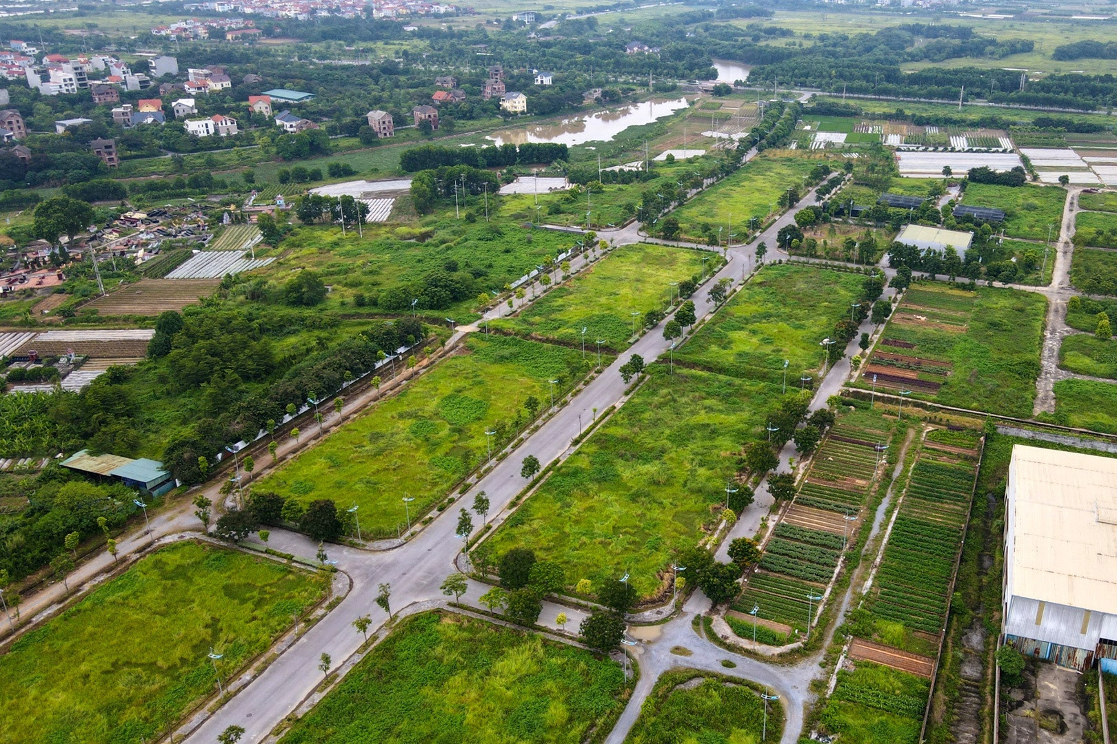 Hanoi's new land price list sparks concerns about surge in housing prices