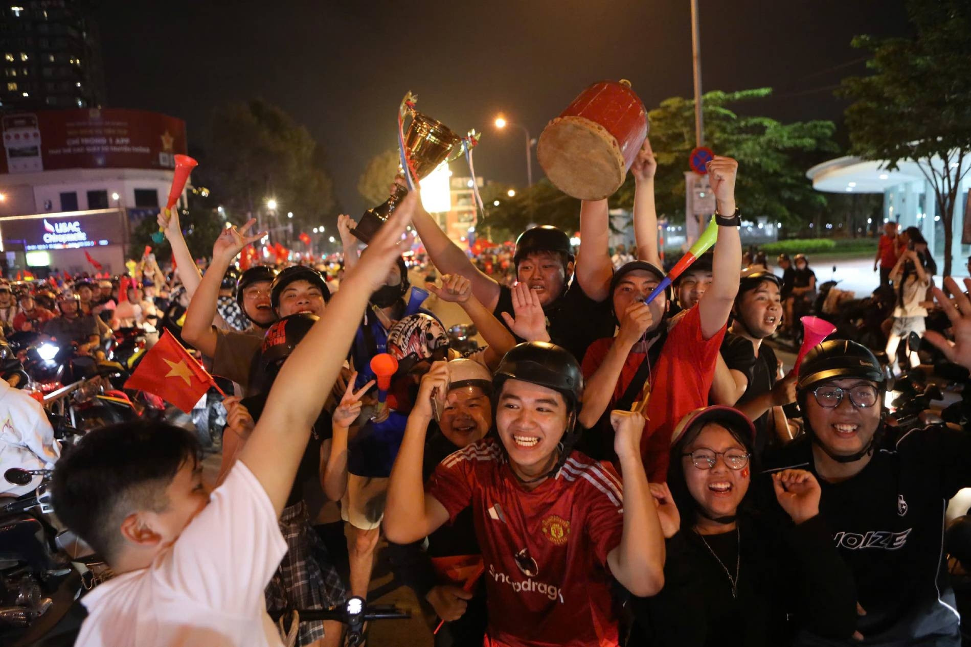 Fans in Hanoi turn streets into festival after Vietnam’s AFF Cup victory