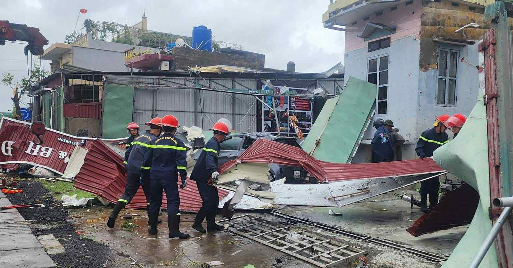 Two dead as tornado devastates residential area in Hung Yen