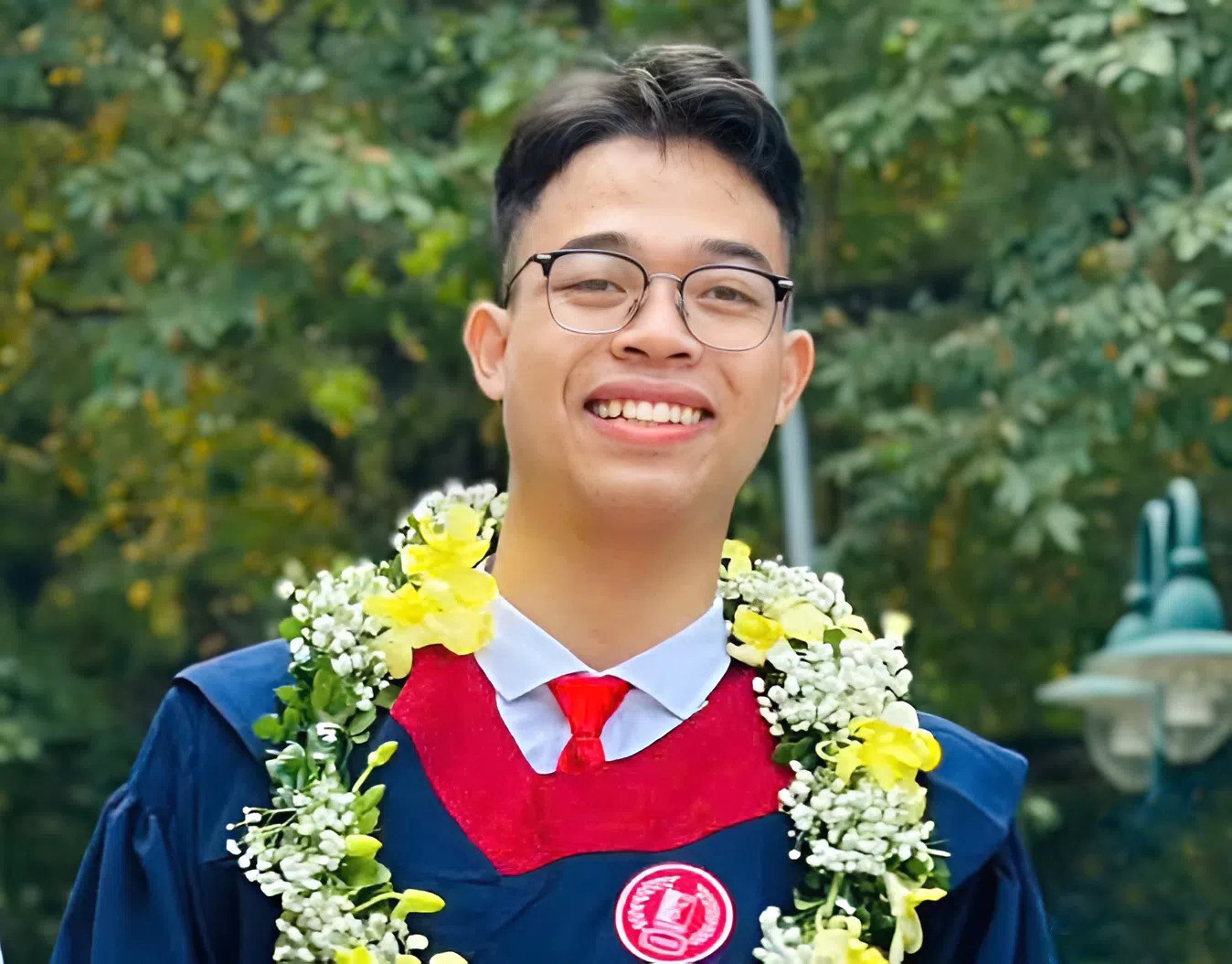 Gratitude to parents 'who never finished 7th grade' from a HUST’s valedictorian