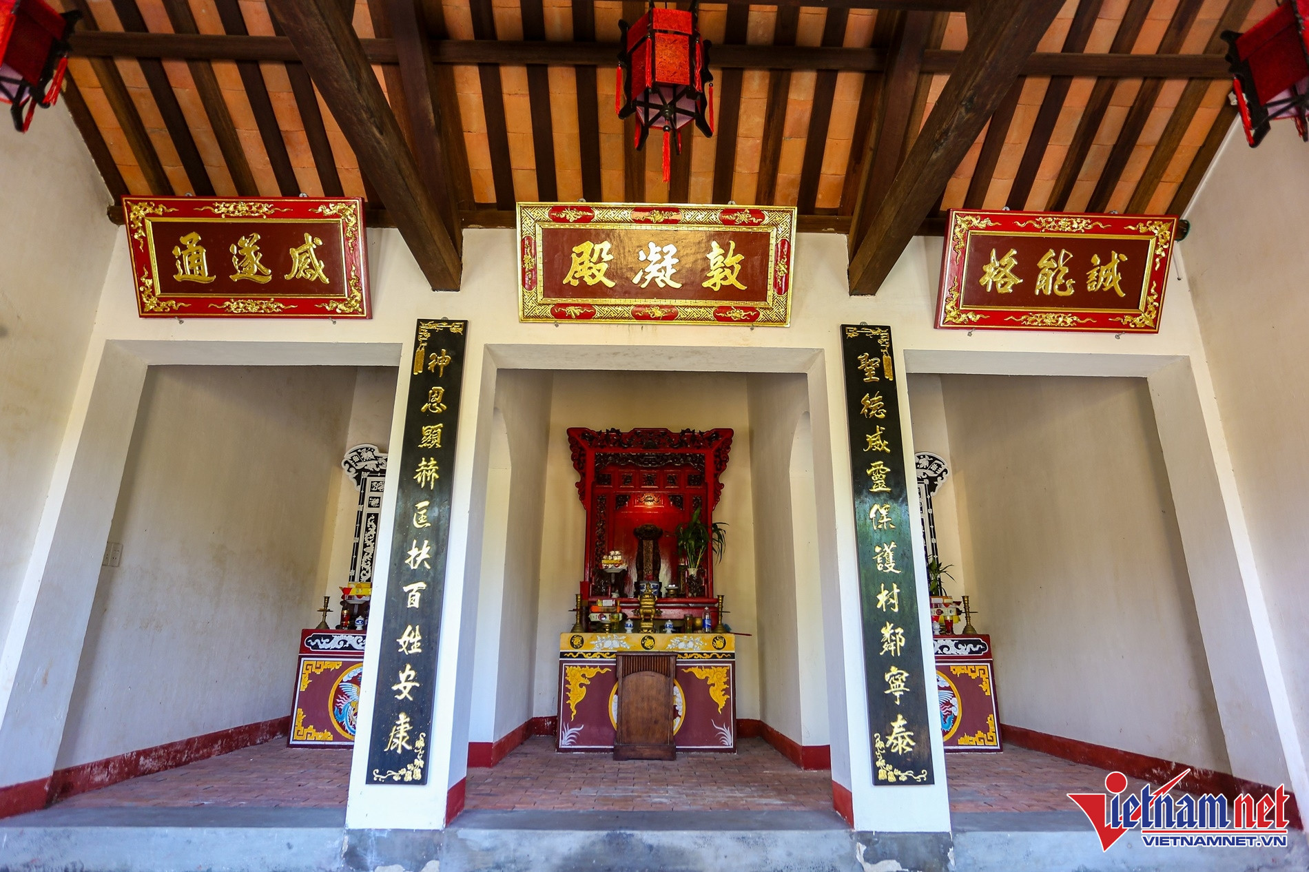 ancient temple13.jpg