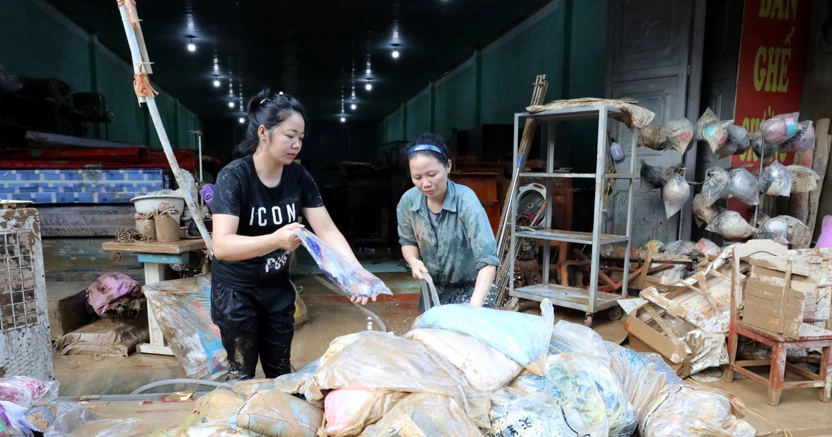 Additional 400 billion VND earmarked for flood-hit provinces’ recovery