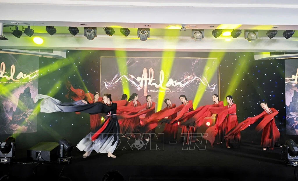 Global dancers converge in Hanoi for Ahlan International Dance Festival 2025