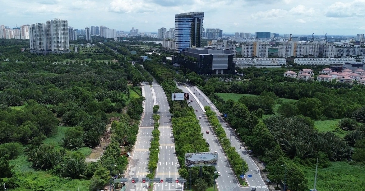 Ho Chi Minh City launches first dedicated cycling lane on major boulevard
