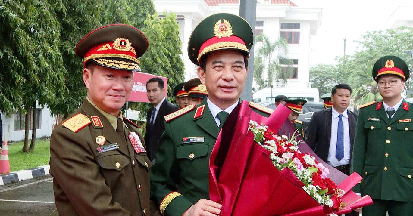 Vietnam donates command vehicles and fireworks to support Laos' National Day