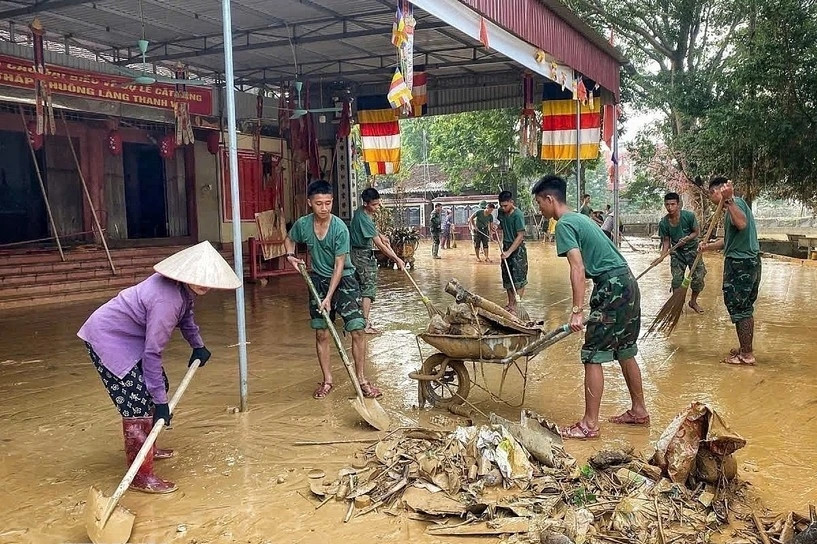 Australia delivers emergency aid to flood-affected communities in Vietnam