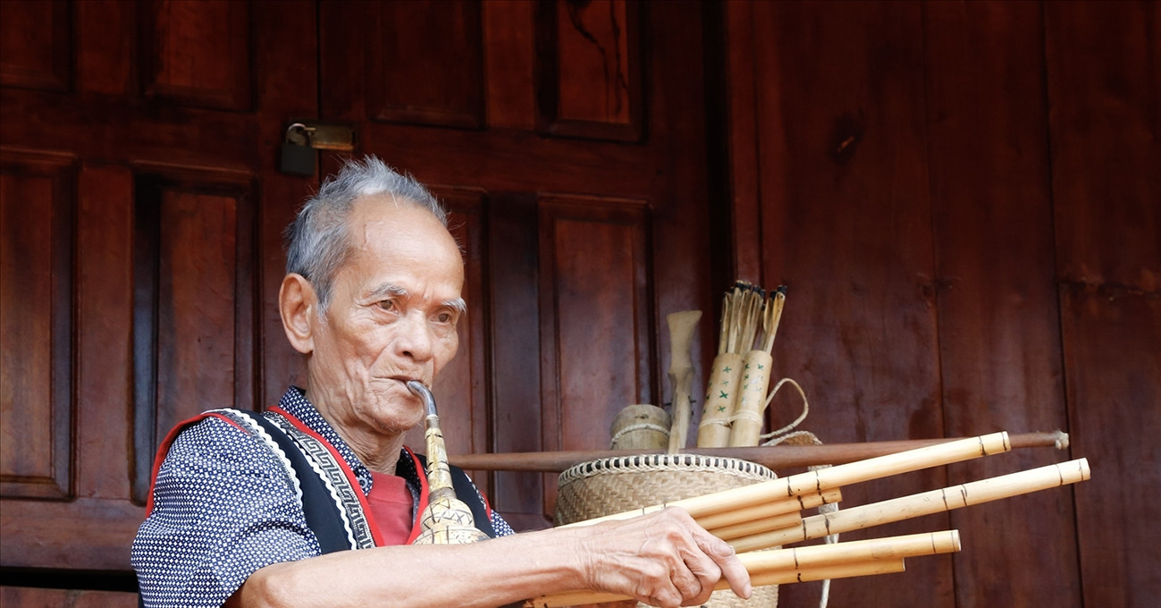 Elderly Raglay artisan turns tradition into tourism with handcrafted instruments