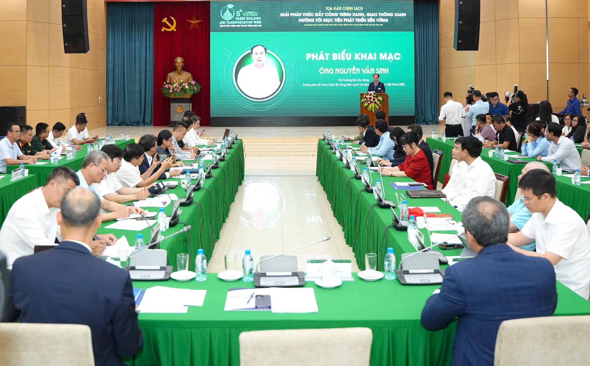 cong trinh xanh giao thong xanh netzero vietnamnet.JPG