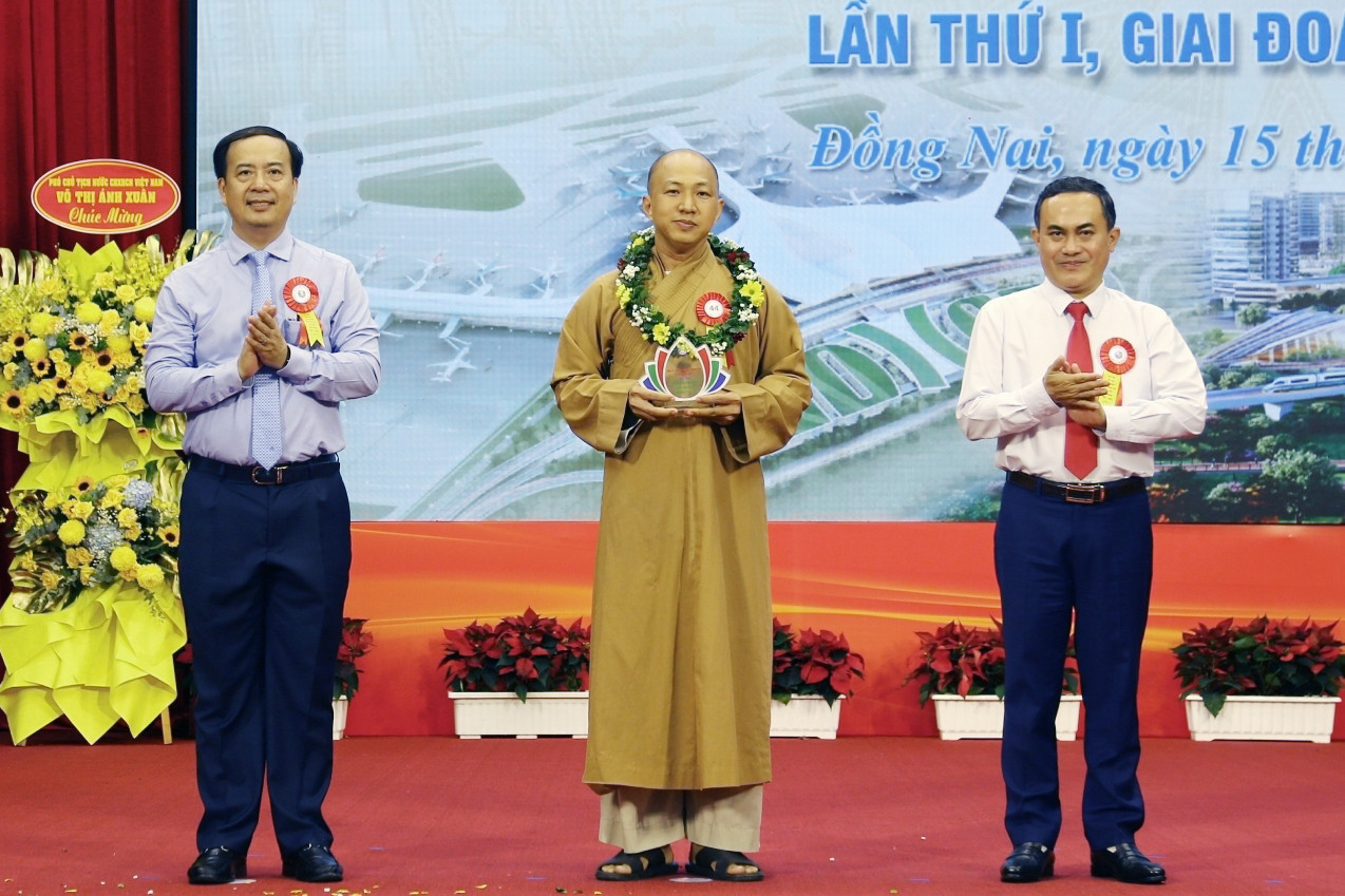 w dai hoi 4 1827.jpg