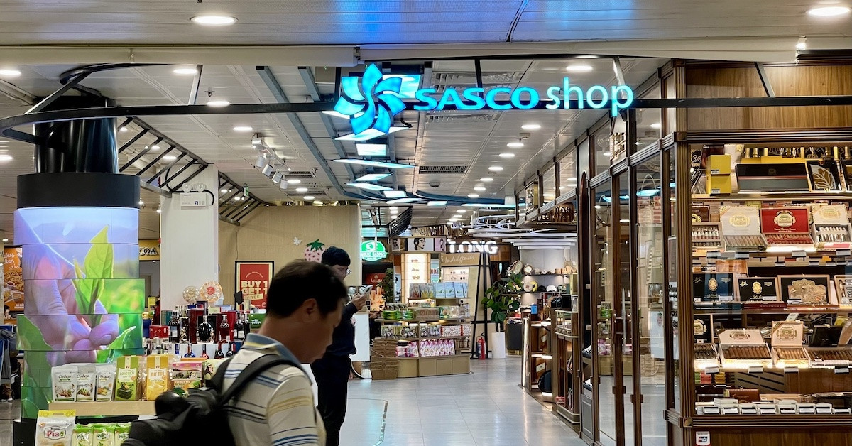 'King of luxury' linked firm hit by rising competition at Tan Son Nhat