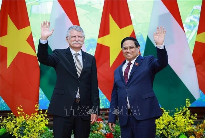 PM hosts Hungarian National Assembly Speaker in Hanoi