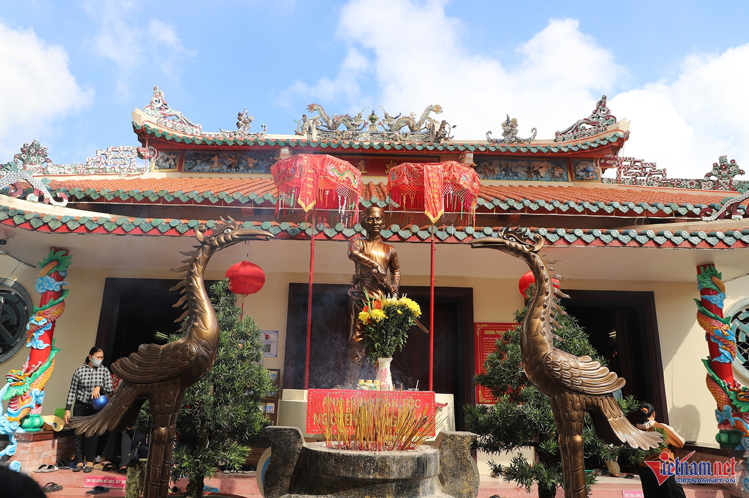 W-Đình thần Nguyễn Trung Trực.JPG.jpg