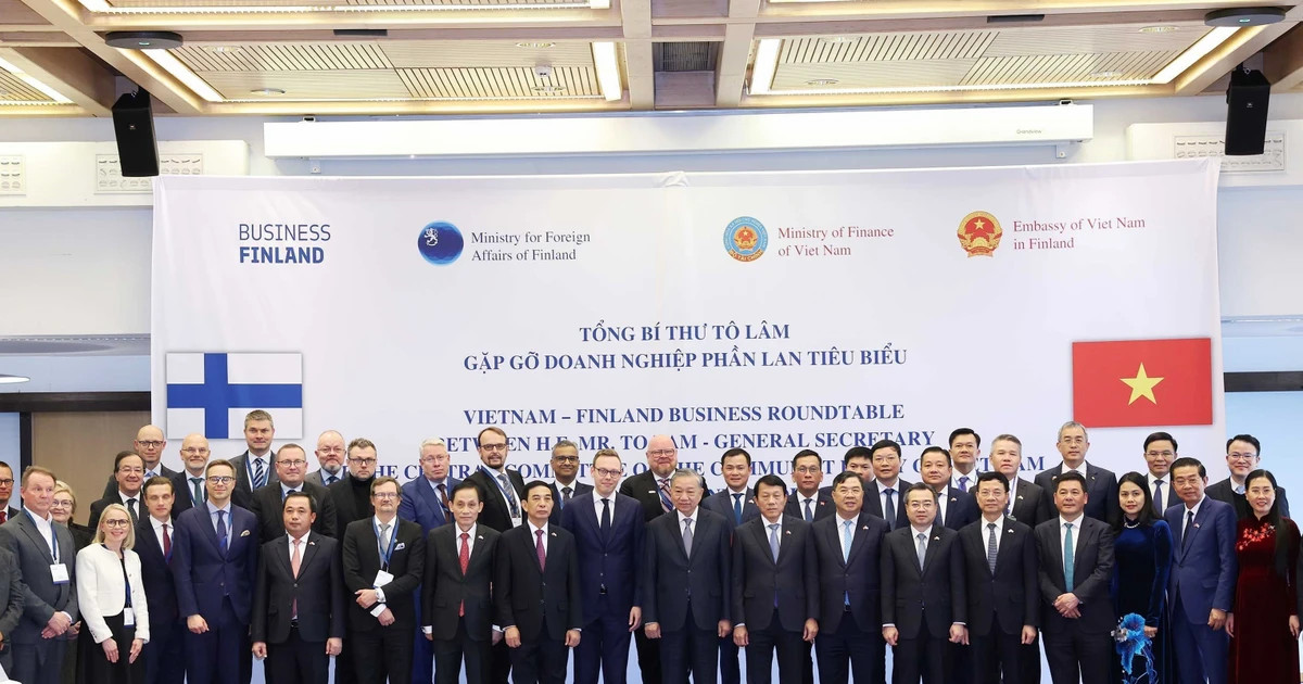 Party General Secretary meets with representatives of leading Finnish firms