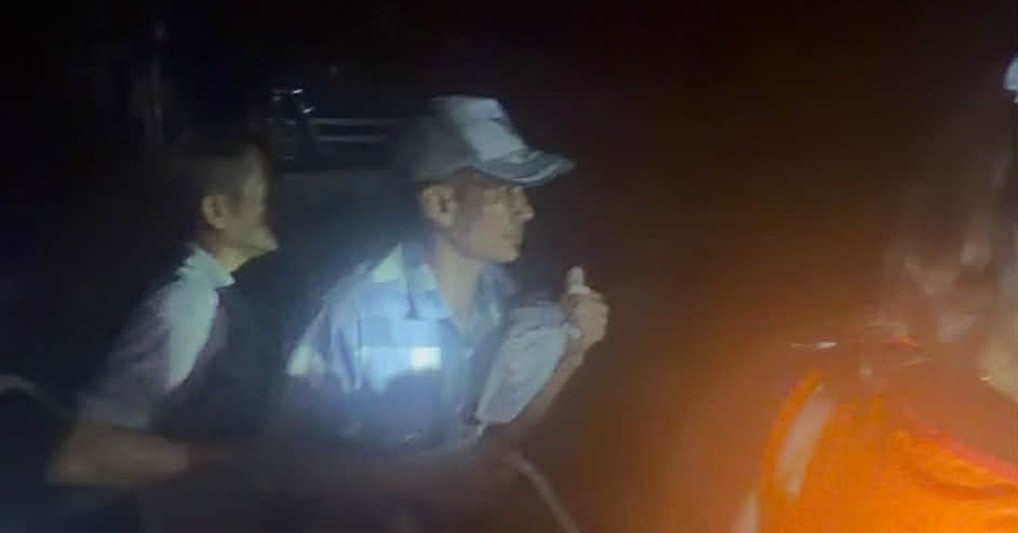 Ho Chi Minh City floods trap nearly 100 factory workers overnight