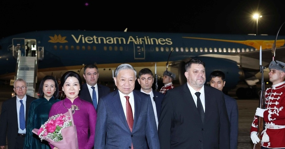 Vietnam’s top leader begins historic visit to Bulgaria