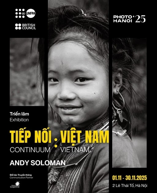 Solo exhibition by British photojournalist opens in Hanoi