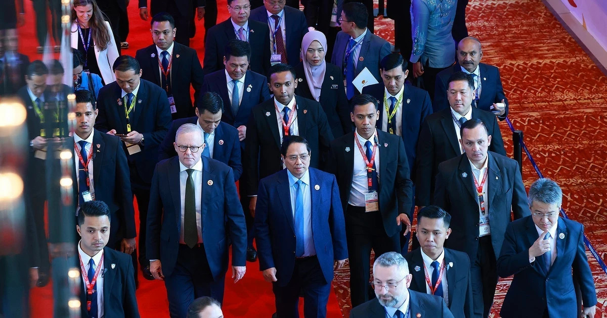 PM joins regional leaders at 20th East Asia Summit in Kuala Lumpur