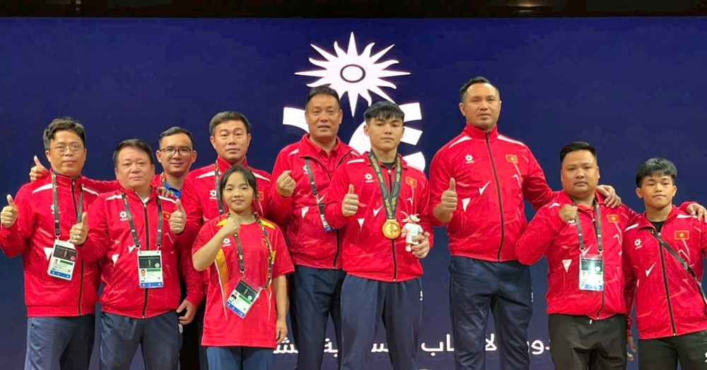 Vietnam’s Thanh Duy shatters record, wins Youth ASIAD gold
