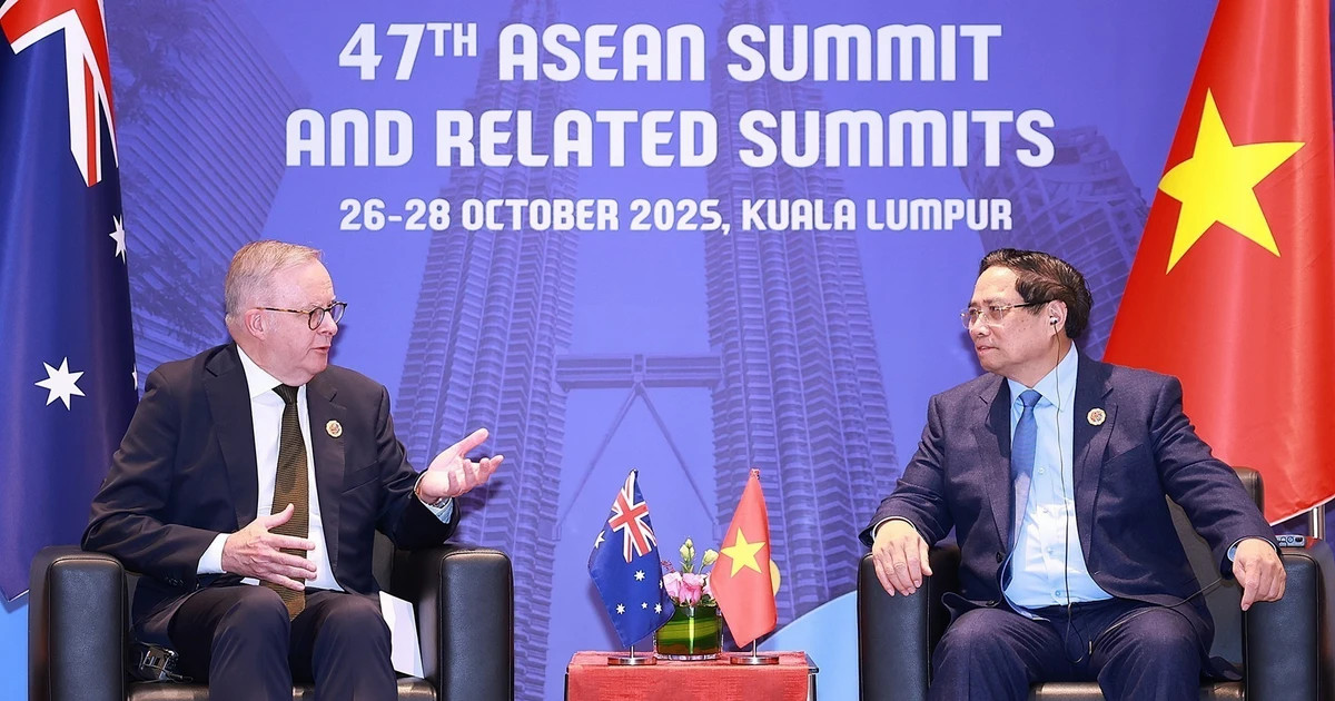 VN PM meets with Australian counterpart, Russian Deputy PM in Kuala Lumpur