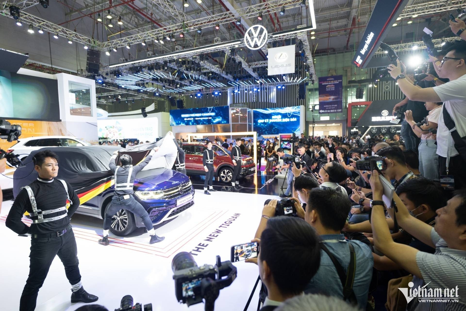 Vietnam motor show canceled amid market slowdown, car fans disappointed