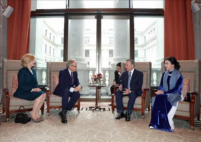 Party chief meets with Duke of Richmond in London