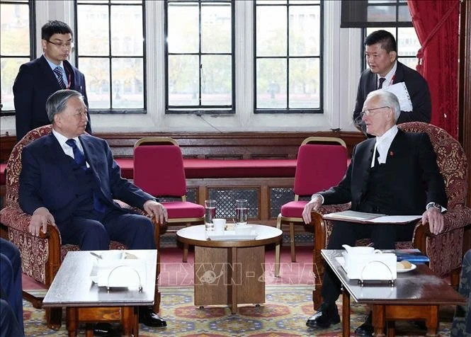 Vietnamese Party chief meets Speaker of UK House of Lords