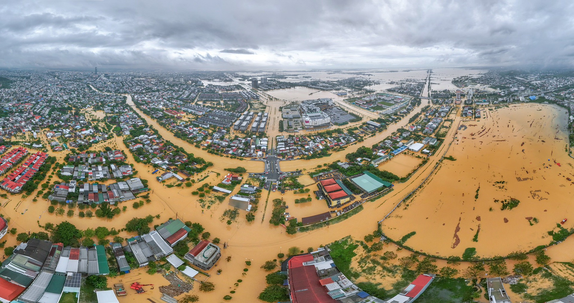 floods in vietnam.jpg