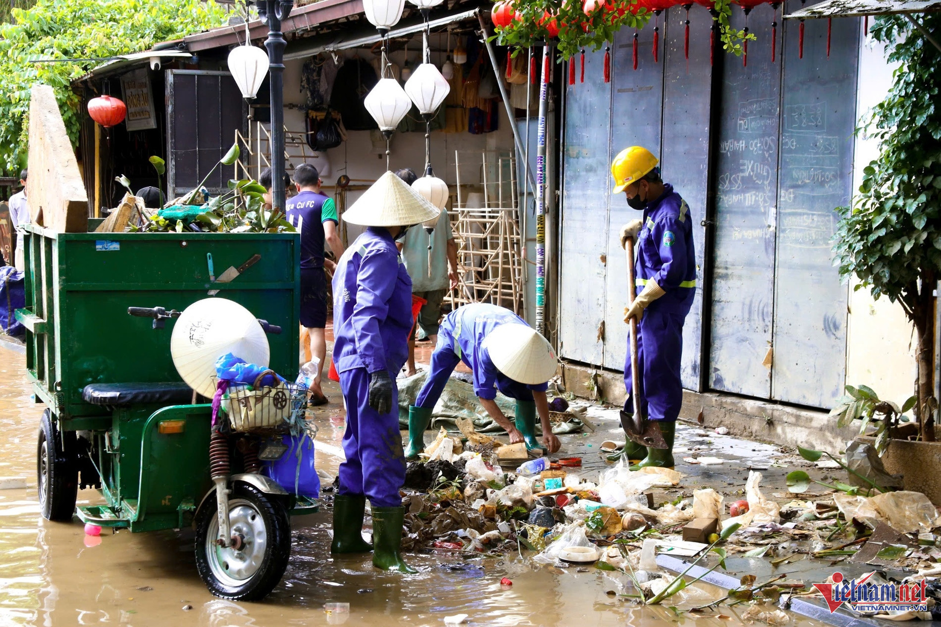 floods in vietnam11.jpg