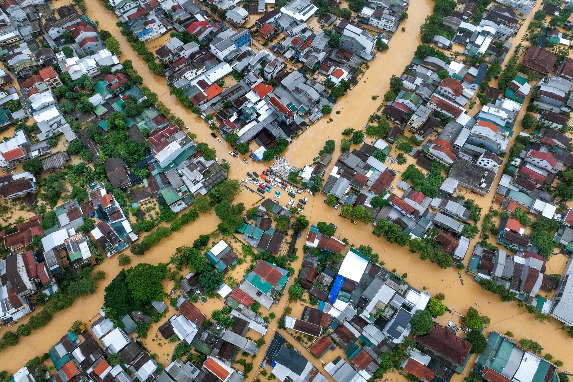 floods in vietnam11.jpg