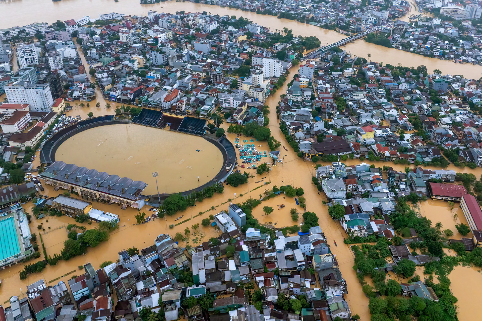floods in vietnam15.jpg