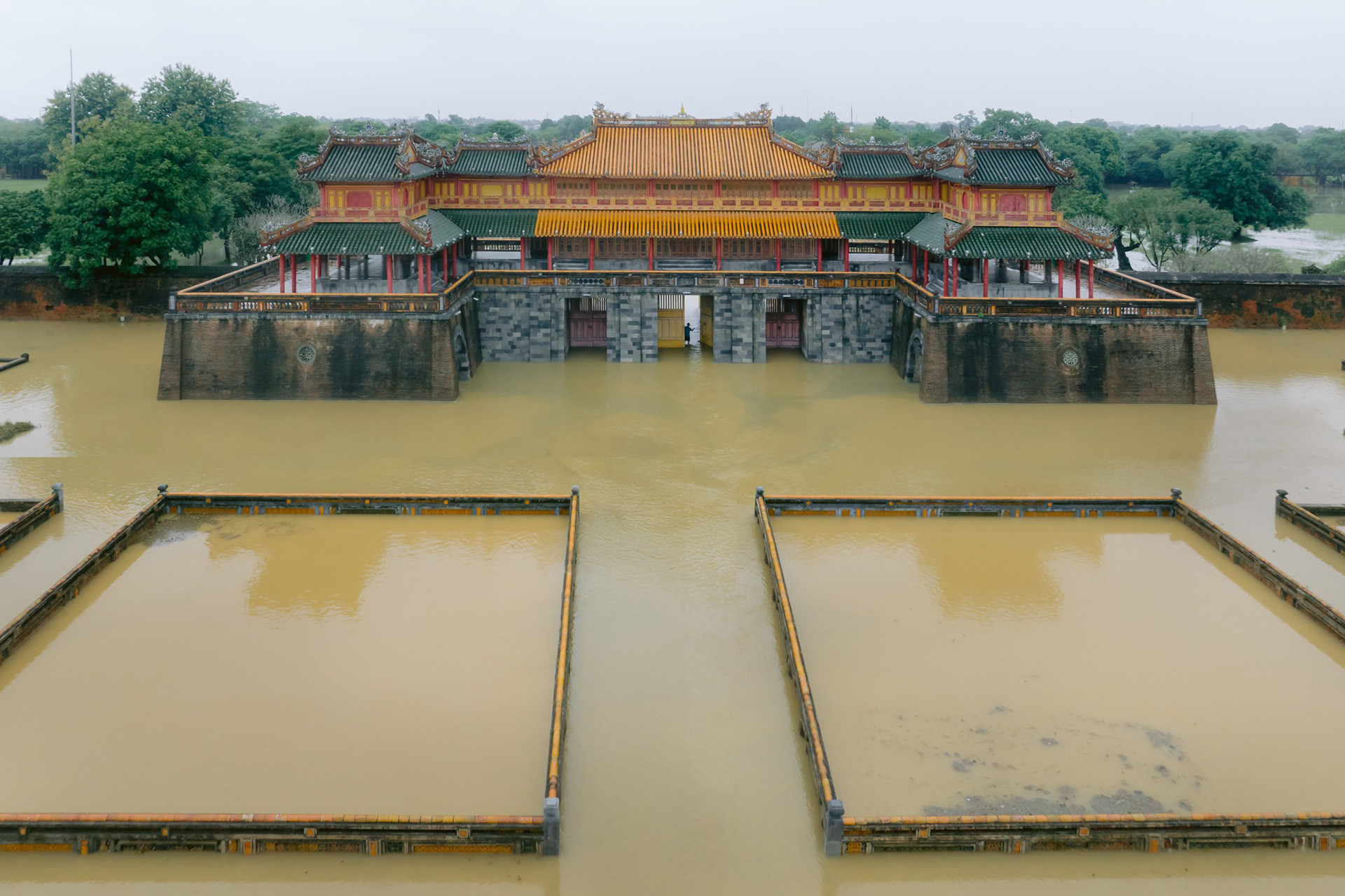 floods in vietnam3.jpg