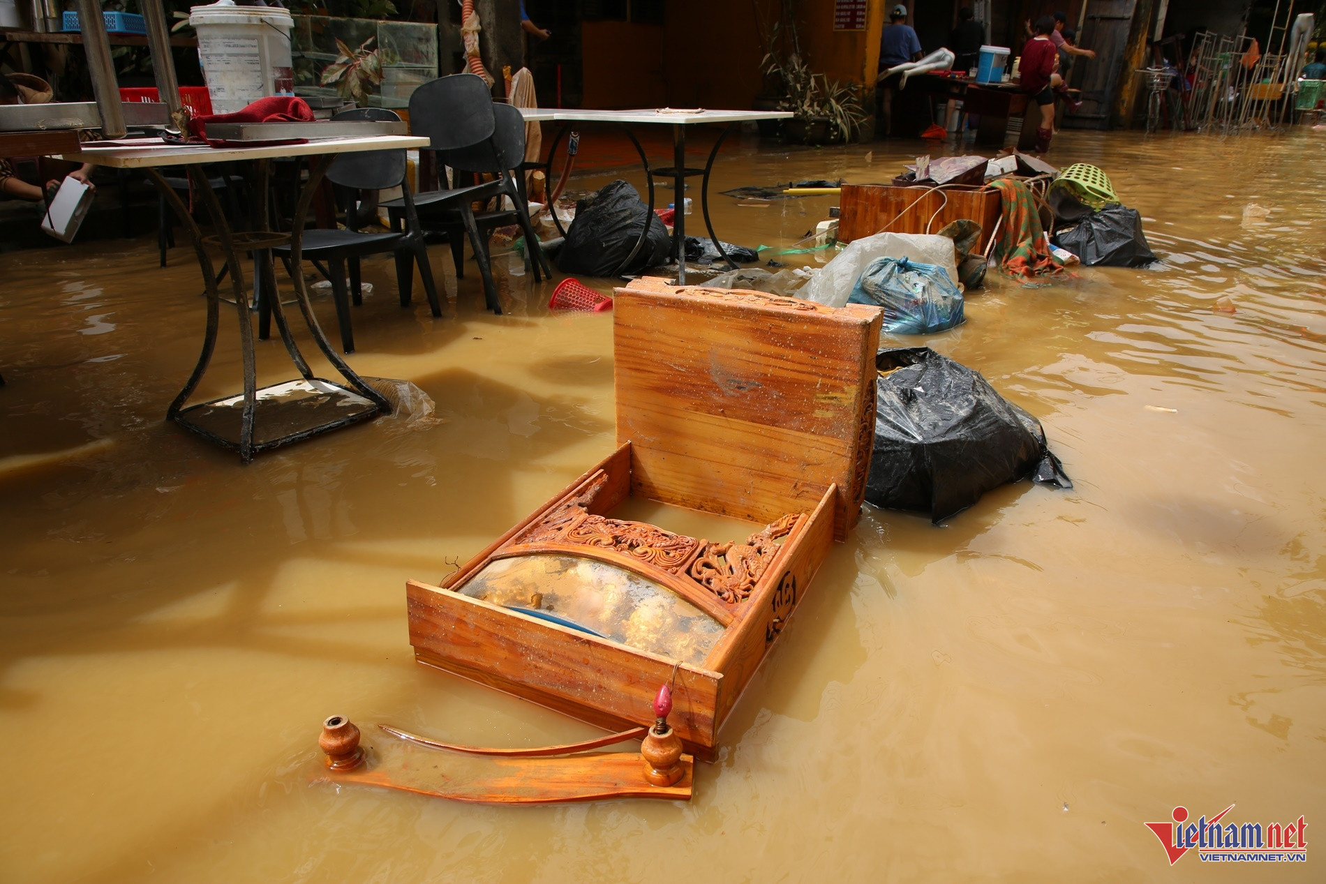 floods in vietnam4.jpg