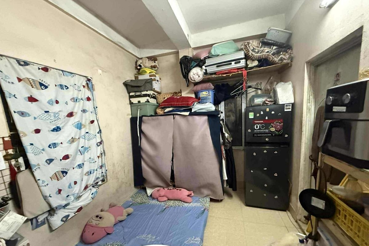 Students struggle to survive soaring room rental prices in Hanoi