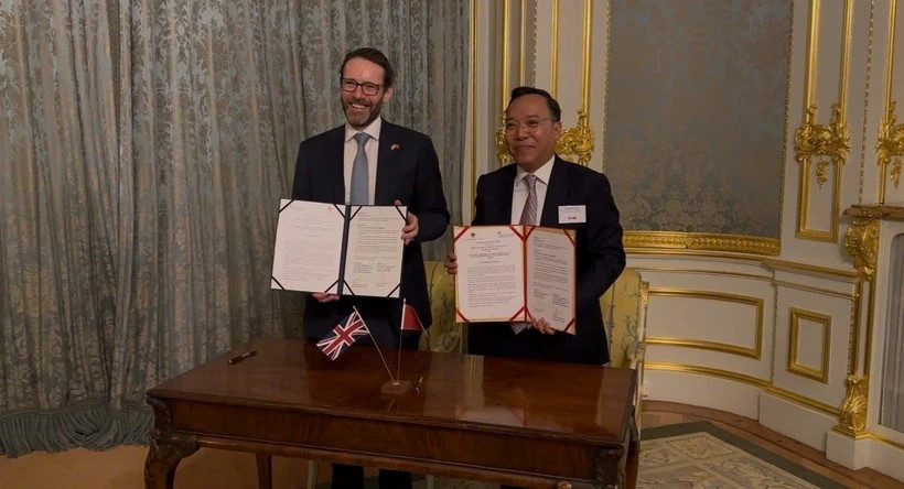 Vietnam, UK boost partnership in trade, clean energy